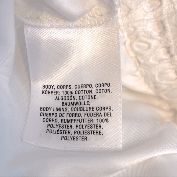 Anthropologie Elevenses Crochet White Short with Elastic Waist & Tie-strings. Md - Picture 8 of 12